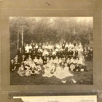 Group photo on the Peter Peterson Farm around 1905