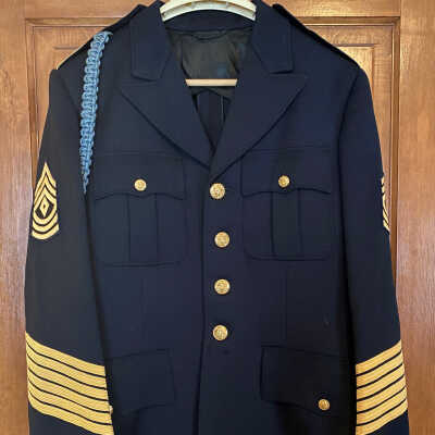 Uniform of Master Sargent Lyle O. Johnson
