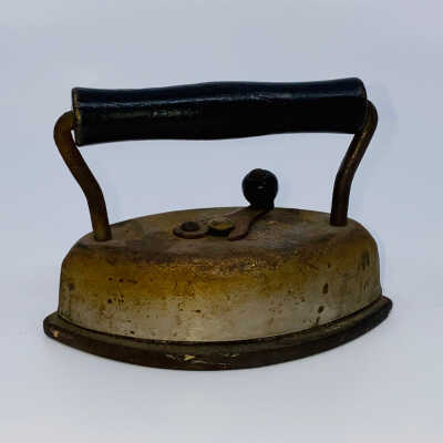 Toy Iron