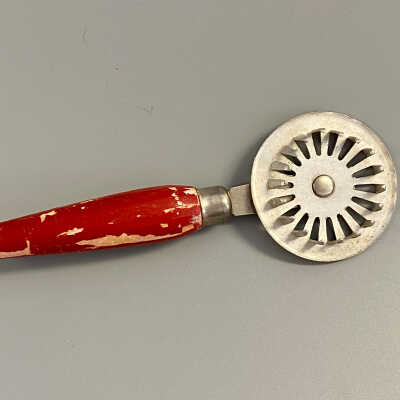 Pie Trimmer & Sealer