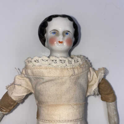 9 1/2 "Doll