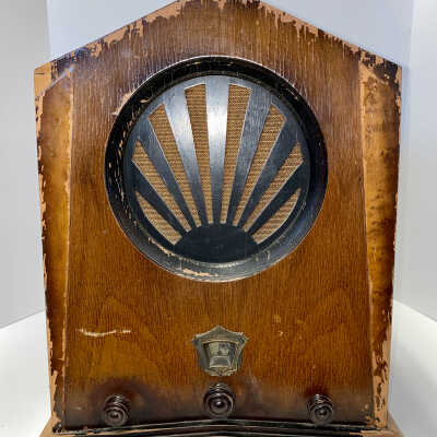 Jackson Bell Co. - Licensed by Radio Corporation of America