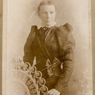 Unknown woman