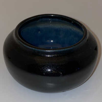 UND Pottery - Small Bowl