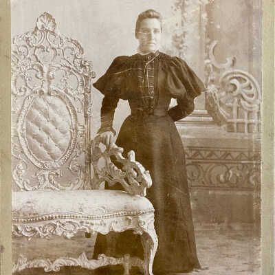 Unknown woman