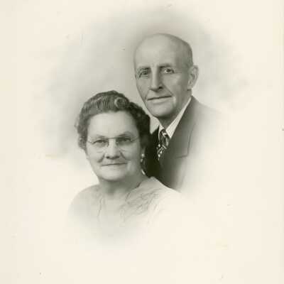 1954 Photo of Nels & Helga (Bakken) Paulson, Hatton, ND