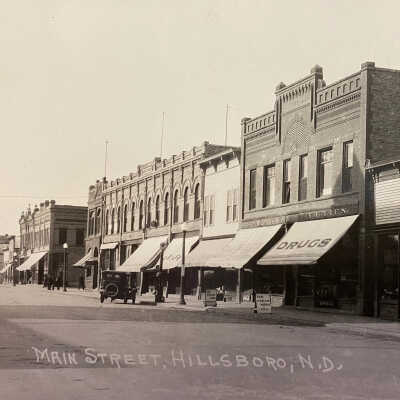Postcard - Main Street, Hillsboro, ND