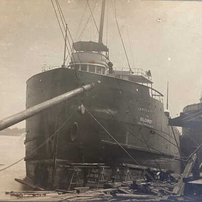 Postcard - Gilchrist Ship