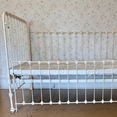 White Steel Crib