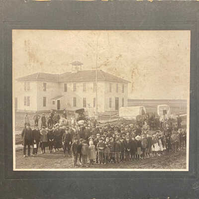 1909 Caledonia School