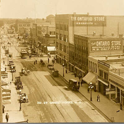 Postcard - 3rd St., Grand Forks, ND - to Miss Marie Wold in Cummings, ND