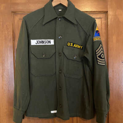 Army Uniform of Master Sargent Lyle O. Johnson