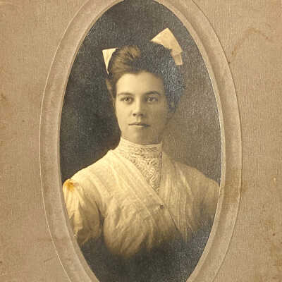 Unknown woman