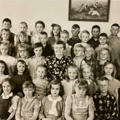 Hillsboro 2nd Grade Class - 1947