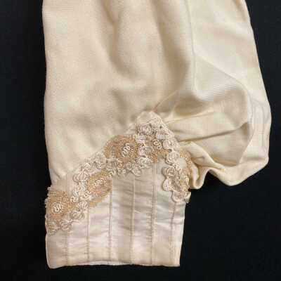 Sleeve Cuff Detail