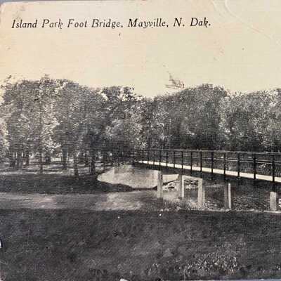 Postcard - Island Park Foot Bridge, Mayville, ND