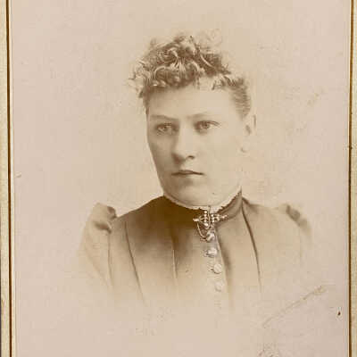 Unknown woman