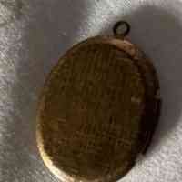 Victorian Vinaigrette Locket - Image 5