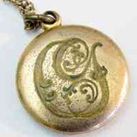 Art Nouveau Floral Locket Pendant with Engraved Initial “G” and Chain - Image 2