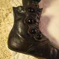 Victorian Child's Button Boots - Image 6