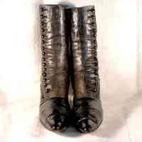 Women's Buttoned Ankle Boots - Image 2