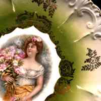 German Portrait Cabinet Plate with Art Nouveau Green Ground and Gilt Decoration - Image 3
