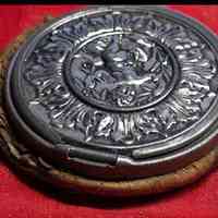 Victorian Repoussé Metal Coin Purse with Cherub Medallion - Image 5