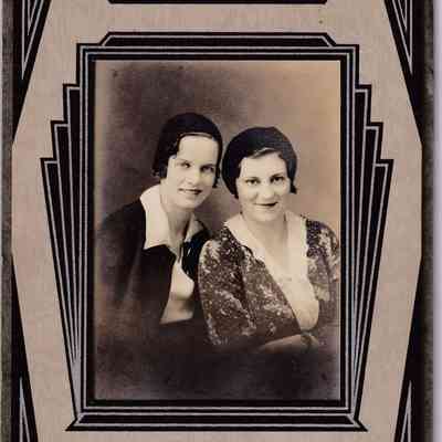 
							Representative image for 10 Photography 1930-1949 folder								