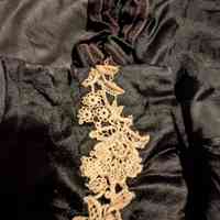 Late Victorian women’s bodice - Image 2