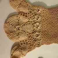 Women's Crocheted Lace Gloves - Image 3