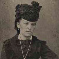 Woman's Bonnet - Image 8
