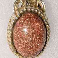 Mid-Century Glitter Glass Cabochon Clip Earring (Single)