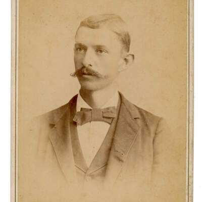 Schmedling Portrait