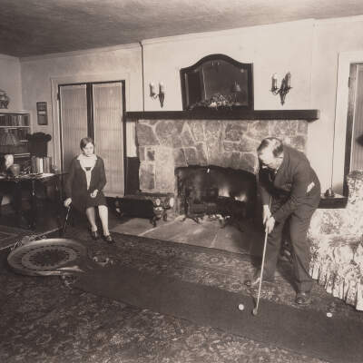 Garnet & Frieda Carter Playing Mini Golf in Parlor