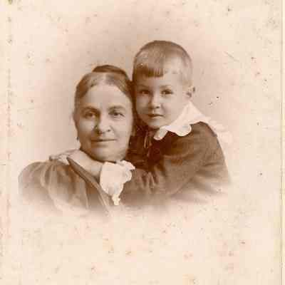 Cabinet Card, Woman and Child
