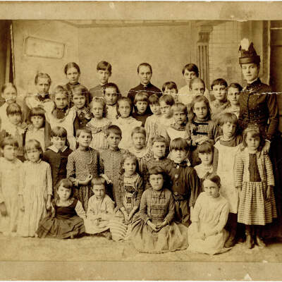 Geraldine Anderson and Classmates, A Cleveland School