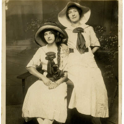 Two Women, Chattanooga Post Card and Amateur Finishing Company Portrait