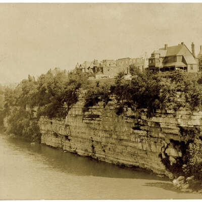 Bluff View from Walnut Street Bridge