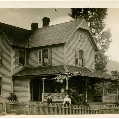 Mr. J. L. Hudson's House, St. Elmo