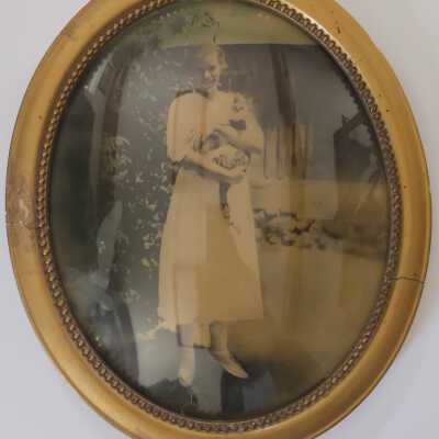 Early Photo Edith Knight