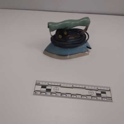 Toy iron