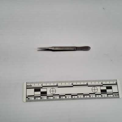 Tweezers