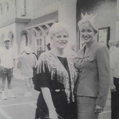 Miss NV and Consuelo Cassara