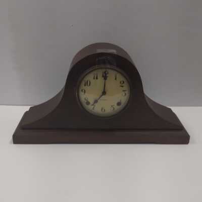 Mantle piece clock