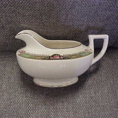 Gravy boat Serving piece for gravy