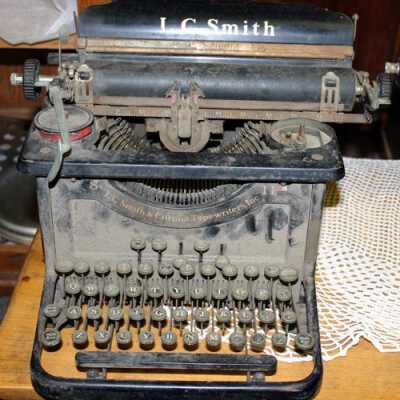 Typewriter, Manual