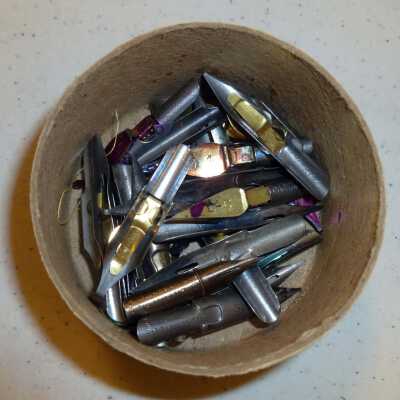Pen, nibs