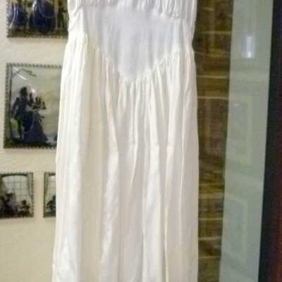 Amy Leavitt Wedding Dress