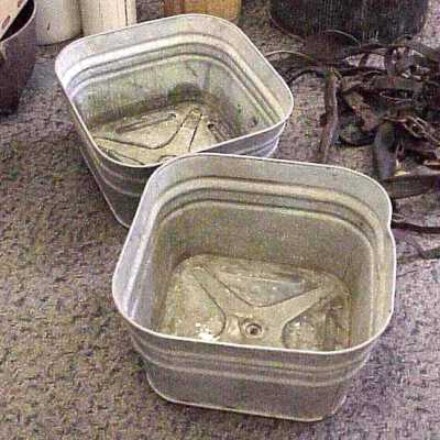 Wash tub