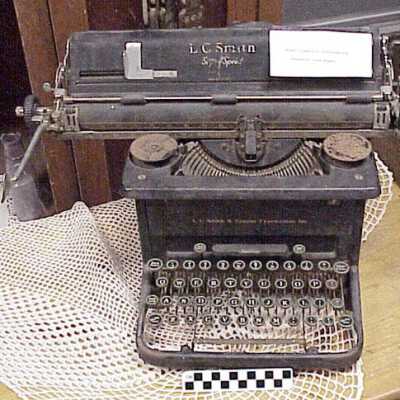 Typewriter, Manual